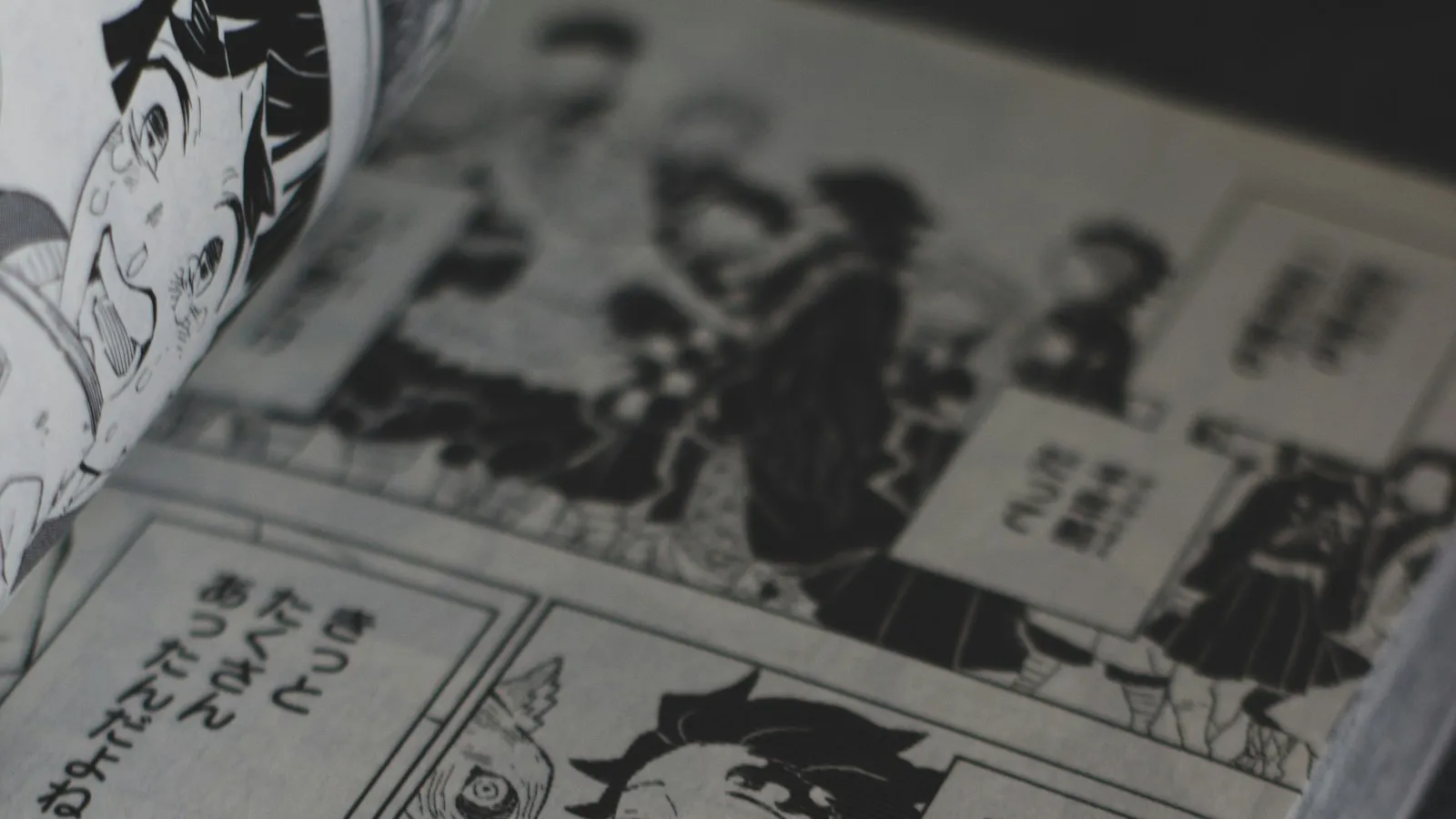 Planche de manga japonais en noir et blanc